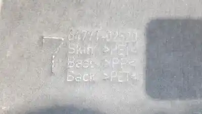 Peça sobressalente para automóvel em segunda mão estofamento da mala por toyota corolla (e21) sedan 1.8 16v hybrid referências oem iam 6477102520  