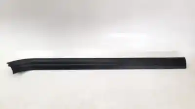 Peça sobressalente para automóvel em segunda mão moldagem por bmw serie 1 berlina (e81/e87) 2.0 16v diesel cat referências oem iam 51477058148