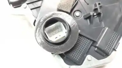 Second-hand car spare part front right door lock for lexus xe2 is300h oem iam references 6903060250  