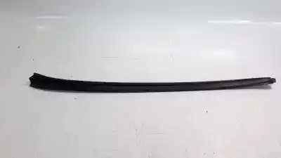 Автозапчастина б/у передні молдинги для opel astra j (p10) 1.7 cdti (68) посилання на oem iam 13280302  