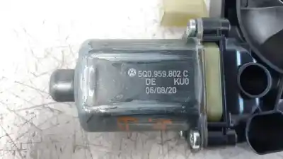 Pezzo di ricambio per auto di seconda mano motore alzacristalli anteriore destro per seat leon (kl1) 1.5 16v etsi act 150 cv / 110 kw riferimenti oem iam 5q0959802c  