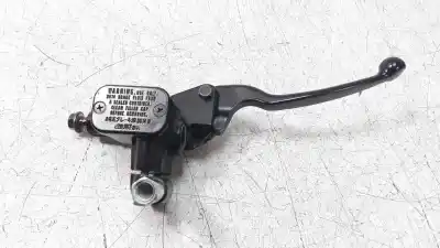 Peça sobressalente para automóvel em segunda mão Bomba De Travões por YAMAHA NMAX NMAX 125 Referências OEM IAM 2DPF583T0000  