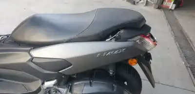 Peça sobressalente para automóvel em segunda mão moldagem por yamaha nmax nmax 125 referências oem iam 2dpf171100p1  