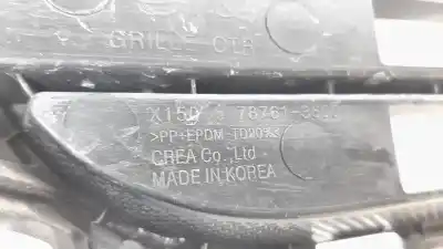 Автозапчастина б/у центральна решіта бампера для ssangyong tivoli urban 4x2 посилання на oem iam 7876135000  