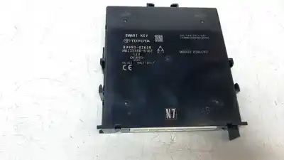 Peça sobressalente para automóvel em segunda mão módulo eletrônico por toyota corolla (e21) sedan 1.8 16v hybrid referências oem iam 8999002620