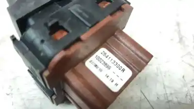 Peça sobressalente para automóvel em segunda mão botão / interruptor elevador vidro dianteiro esquerdo por renault captur limited referências oem iam 254113300r ewsre026 iaf340017hq