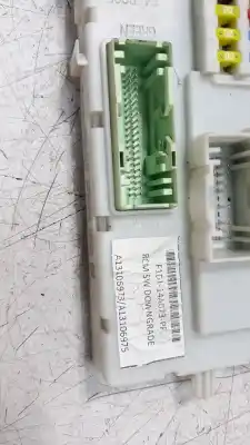 Pezzo di ricambio per auto di seconda mano scatola relè/fusibili per ford kuga (cbs) 2.0 tdci cat riferimenti oem iam f1d114a073pf  
