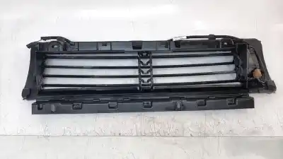 Second-hand car spare part front grille for dacia duster ii motor 1.5 ltr. - 85 kw blue dci diesel fap cat oem iam references 214f69647r  