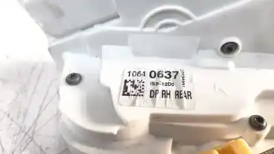 Peça sobressalente para automóvel em segunda mão fechadura da porta traseira direita por mg hs comfort referências oem iam 10640637  