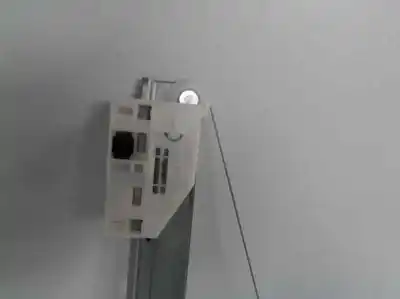 Peça sobressalente para automóvel em segunda mão elevador de vidros traseiro direito por citroen c3 1.4 16v referências oem iam 922486  111790