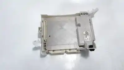Peça sobressalente para automóvel em segunda mão caixa de fusíveis e relés por toyota yaris 1.5 16v cat referências oem iam 8273052k40
