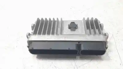 Peça sobressalente para automóvel em segunda mão centralina de motor uce por toyota corolla (e21) sedan 1.8 16v hybrid referências oem iam 896610zs10