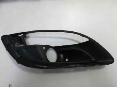 Peça sobressalente para automóvel em segunda mão Grelha De Pára Choques Direita por OPEL ASTRA J LIM. 1.3 16V CDTI Referências OEM IAM 107164816 OP4182123 107164816