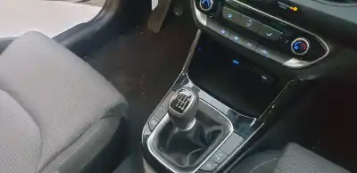 Peça sobressalente para automóvel em segunda mão BOTÃO DA ALAVANCA DE VELOCIDADES por HYUNDAI I30 (PD)  Referências OEM IAM 43700G3110TRY  