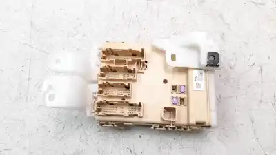 Second-hand car spare part fuse box unit for toyota auris active oem iam references 8273012x81