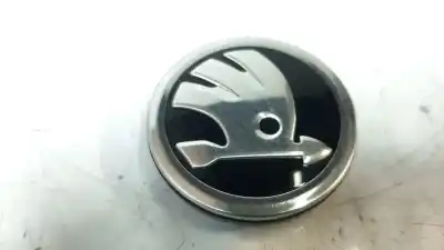 Second-hand car spare part hub caps for skoda superb combi (3v5) 2.0 tdi oem iam references 5e0601151