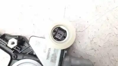 Second-hand car spare part passenger side right window regulator for toyota corolla (e21) hybrid style oem iam references 6981002792  
