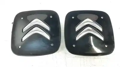 Pièce détachée automobile d'occasion Capuchons De Moyeux pour CITROEN C3 Feel Références OEM IAM 98031813XY  