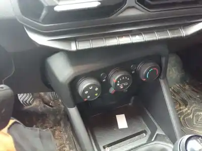 Second-hand car spare part heating / air conditioning control panel for dacia duster iii eco-g 100 essential oem iam references 275007425r