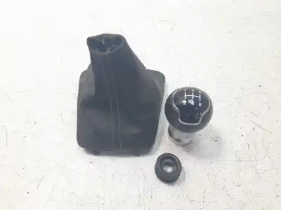 Second-hand car spare part GEAR LEVER KNOB for KIA STONIC (YBCUV)  OEM IAM references 43711D9100  