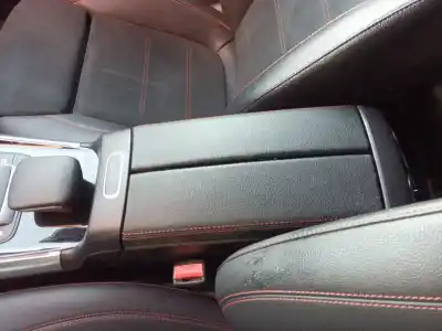 Pièce détachée automobile d'occasion accoudoir central pour mercedes-benz clase gla (bm 247) gla 200 (247.787) références oem iam a1776806603