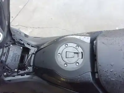 Peça sobressalente para automóvel em segunda mão moldagem por yamaha tmax tmax referências oem iam bbw247650000  bbw247650000