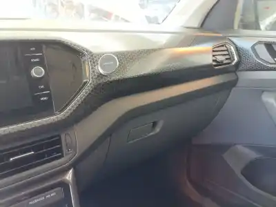 Peça sobressalente para automóvel em segunda mão Porta Luvas por VOLKSWAGEN T-CROSS (C11) 1.0 TSI Referências OEM IAM 2GM857121BUDH   Peça sobressalente para automóvel em segunda mão Porta Luvas por VOLKSWAGEN T-CROSS (C11) 1.0 TSI Referências OEM IAM 2GM857121BUDH