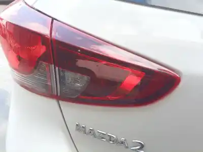 Автозапчасти б/у внутренний левый задний фонарь за mazda 2 (dl, dj) 1.5 skyactiv-g m hybrid ссылки oem iam d43n513g0  