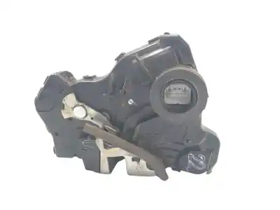 Second-hand car spare part front right door lock for toyota hilux vii pick-up (_n1_, _n2_, _n3_) 2.5 d-4d 4wd (kun25_) oem iam references 690300k070 Second-hand car spare part front right door lock for toyota hilux vii pick-up (_n1_, _n2_, _n3_) 2.5 d-4d 4wd (kun25_) oem iam references 690300k070
