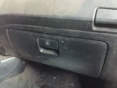 Second-hand car spare part glove compartment for toyota hilux vii pick-up (_n1_, _n2_, _n3_) 2.5 d-4d 4wd (kun25_) oem iam references 555500k040b1 Second-hand car spare part glove compartment for toyota hilux vii pick-up (_n1_, _n2_, _n3_) 2.5 d-4d 4wd (kun25_) oem iam references 555500k040b1