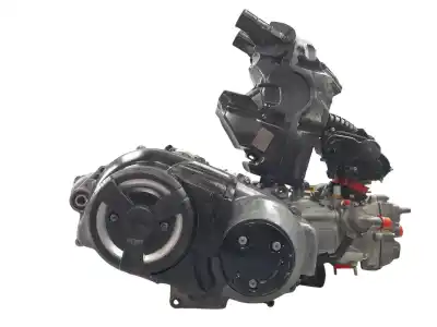 Piesă de schimb auto la mâna a doua MOTOR COMPLET pentru YAMAHA TMAX  Referințe OEM IAM J420E  