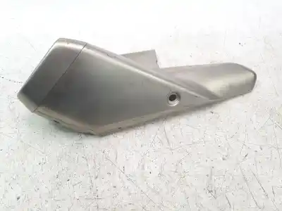 Pièce détachée automobile d'occasion enjoliveur pour honda cb hornet cb 600 f hornet (pc34) références oem iam 18355mkyd50