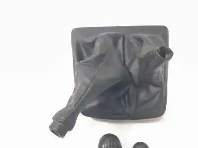 Second-hand car spare part gear lever knob for toyota hilux vii pick-up (_n1_, _n2_, _n3_) 2.5 d-4d 4wd (kun25_) oem iam references 588080k120  588080k140 Second-hand car spare part gear lever knob for toyota hilux vii pick-up (_n1_, _n2_, _n3_) 2.5 d-4d 4wd (kun25_) oem iam references 588080k120  588080k140