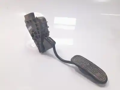 Second-hand car spare part accelerator pedal for toyota hilux vii pick-up (_n1_, _n2_, _n3_) 2.5 d-4d 4wd (kun25_) oem iam references 781200k010 Second-hand car spare part accelerator pedal for toyota hilux vii pick-up (_n1_, _n2_, _n3_) 2.5 d-4d 4wd (kun25_) oem iam references 781200k010