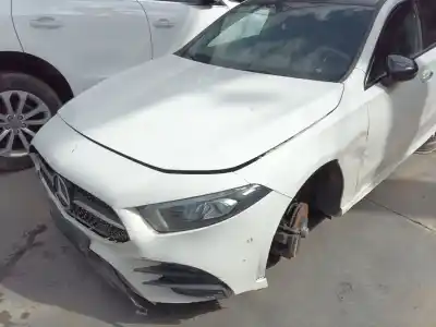 Pièce détachée automobile d'occasion RADIATEUR D'EAU pour MERCEDES-BENZ CLASE A (BM 177)  Références OEM IAM 247500020368  