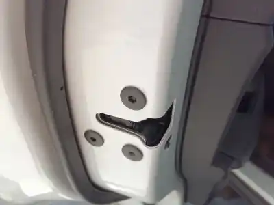 Peça sobressalente para automóvel em segunda mão fechadura da porta traseira esquerda por mg zs comfort referências oem iam 10842782