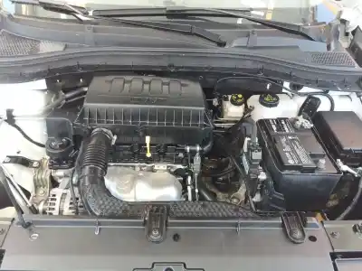 Peça sobressalente para automóvel em segunda mão Compressor De Ar Condicionado A/a A/c por MG ZS COMFORT Referências OEM IAM 10780655  