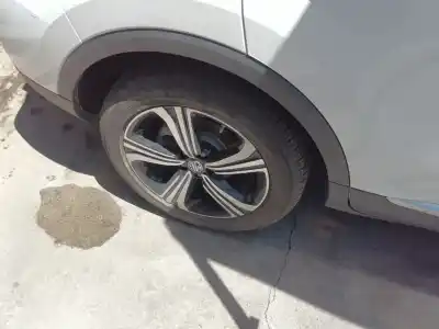 Peça sobressalente para automóvel em segunda mão cave de roda traseira direita por mg zs comfort referências oem iam 10458604