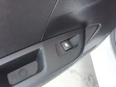 Second-hand car spare part rear left power window switch for opel corsa f 1.2 (68) oem iam references 98044803zd  