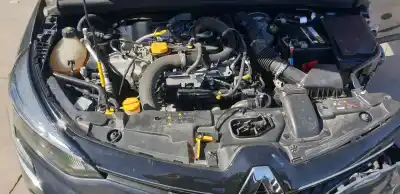 İkinci el araba yedek parçası SU RADYATÖRÜ için RENAULT CLIO V  OEM IAM referansları 214105FA0A 550038 