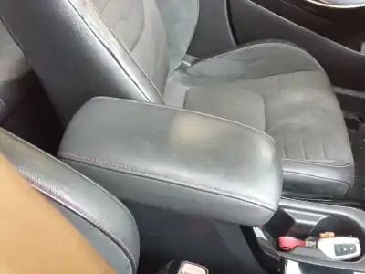 Recambio de automóvil de segunda mano de APOYABRAZOS CENTRAL para TOYOTA COROLLA RANCHERA FAMILIAR (_E21_)  referencias OEM IAM 5890502G10C4  