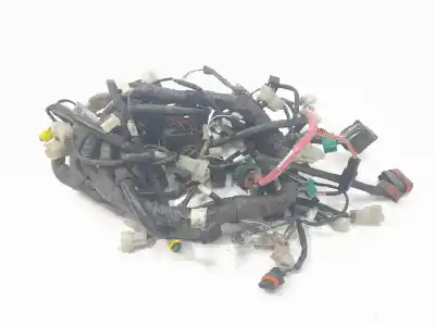 Piesă de schimb auto la mâna a doua  pentru KYMCO AK550  Referințe OEM IAM 32100AKB8E01  