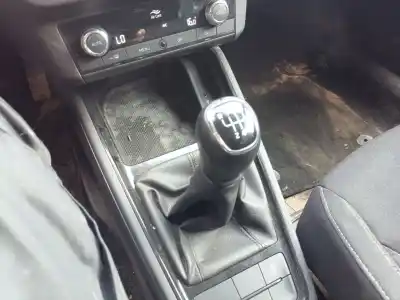 Автозапчастина б/у передач для skoda kamiq (nw4) 1.0 tsi посилання на oem iam 2q1713023as
