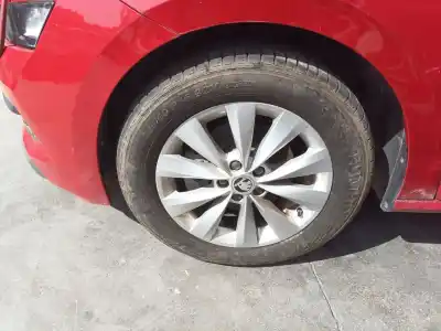 Автозапчастина б/у шина для skoda kamiq (nw4) 1.0 tsi посилання на oem iam 658601025b