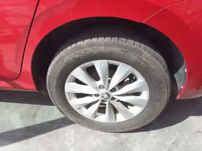 Автозапчастина б/у шина для skoda kamiq (nw4) 1.0 tsi посилання на oem iam 658601025b