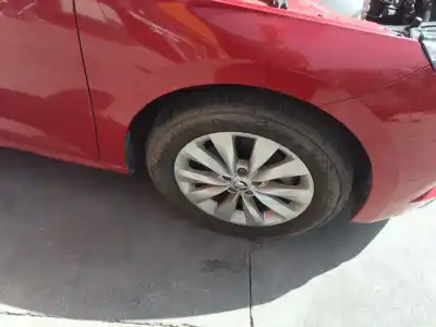 Автозапчастина б/у передній правий нижний рычаг підвіски для skoda kamiq (nw4) 1.0 tsi посилання на oem iam 2q0407152d
