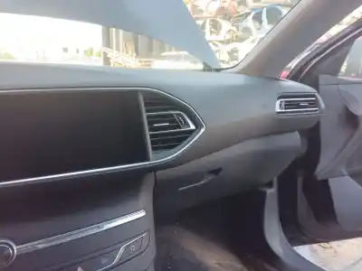 Автозапчастина б/у БАРДАЧОК для PEUGEOT 308 II (LB_, LP_, LW_, LH_, L3_)  Посилання на OEM IAM 16108047ZD  