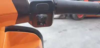 İkinci el araba yedek parçası Isik Kontrolü için LAMBRETTA V200 SPECIAL FLEX SPECIAL FLEX OEM IAM referansları L65212LMBKC00  