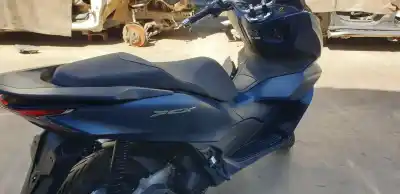 Pièce détachée automobile d'occasion  pour HONDA PCX 125  Références OEM IAM 32100K1YD50  
