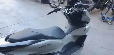 Pièce détachée automobile d'occasion  pour HONDA PCX 125  Références OEM IAM 32100K1YD50  